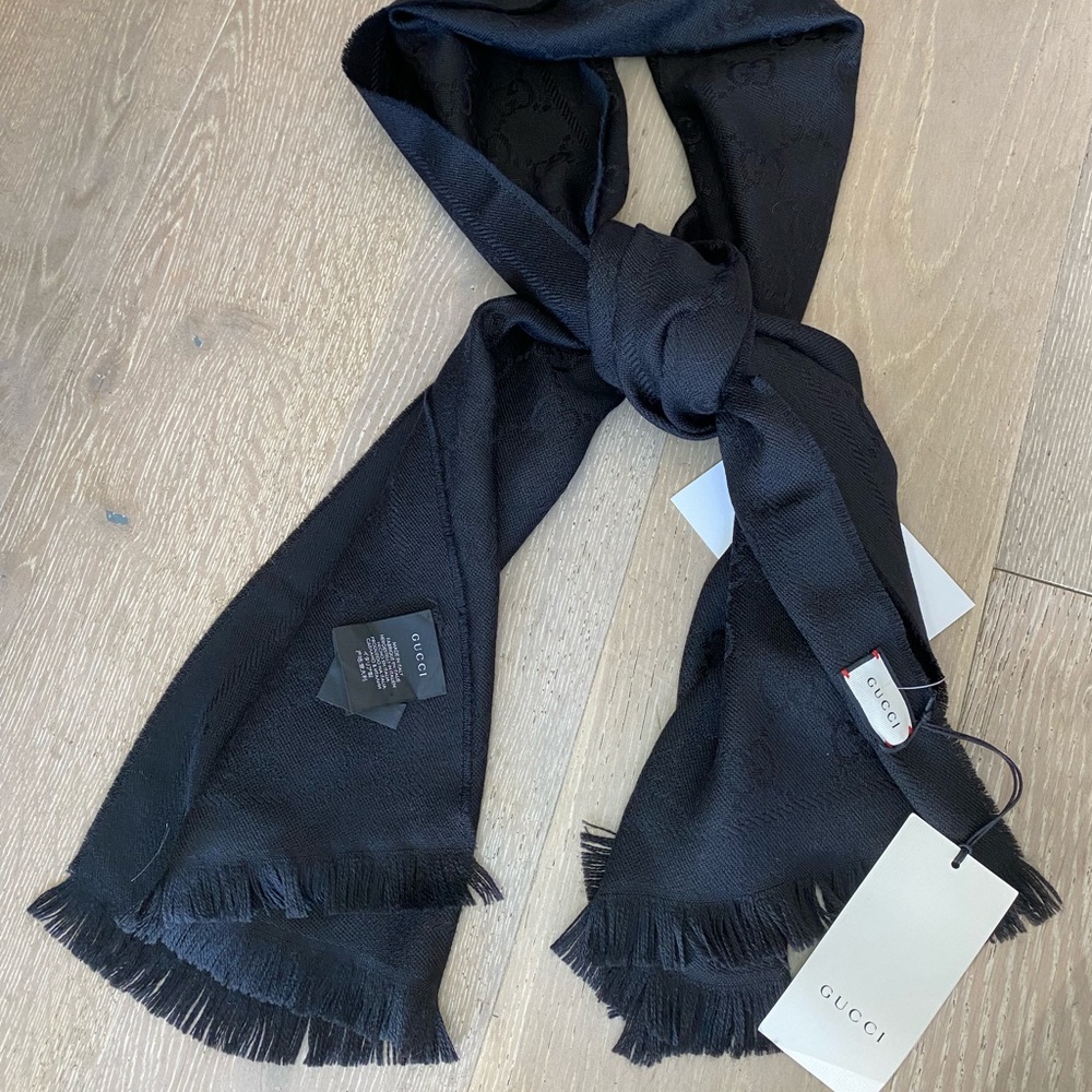 New Authentic Gucci Black Wool GG Long Scarf